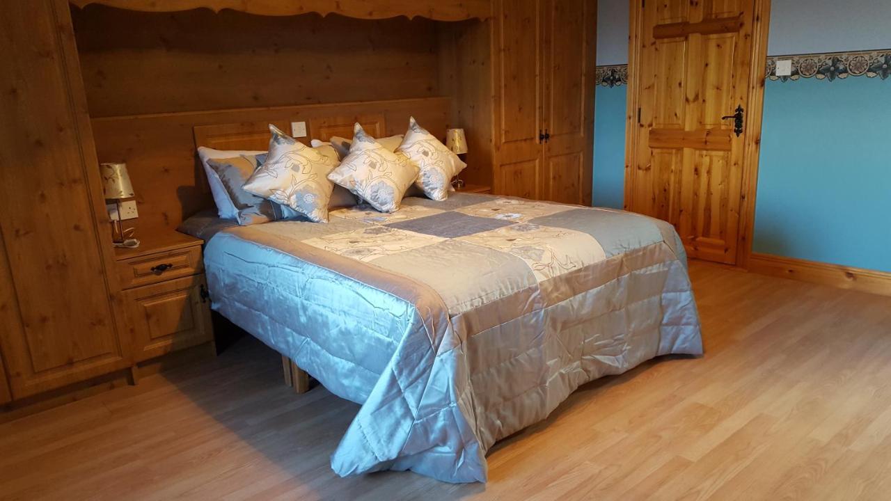 Leroy'S Lodge Headford Ngoại thất bức ảnh